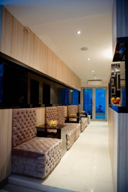 Vila V Lux Apartments Petrovac ภายนอก รูปภาพ