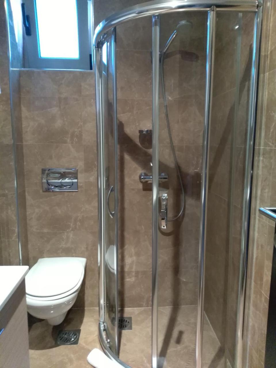 Vila V Lux Apartments Petrovac ภายนอก รูปภาพ