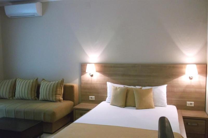 Vila V Lux Apartments Petrovac ภายนอก รูปภาพ